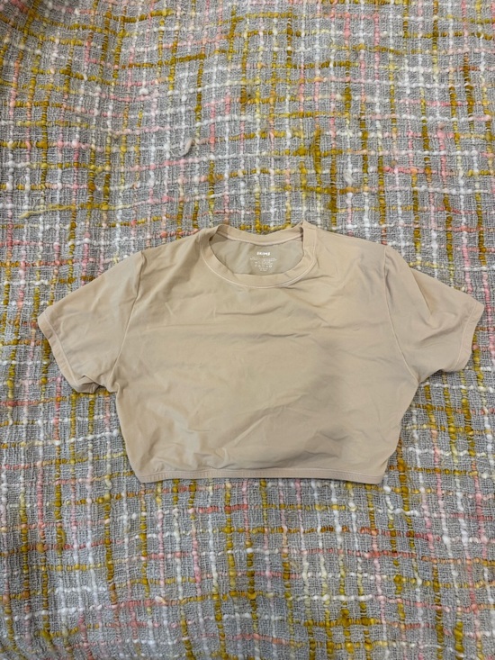 SKIMS Tops - SKIMS Cropped Short Sleeve Tee in Beige